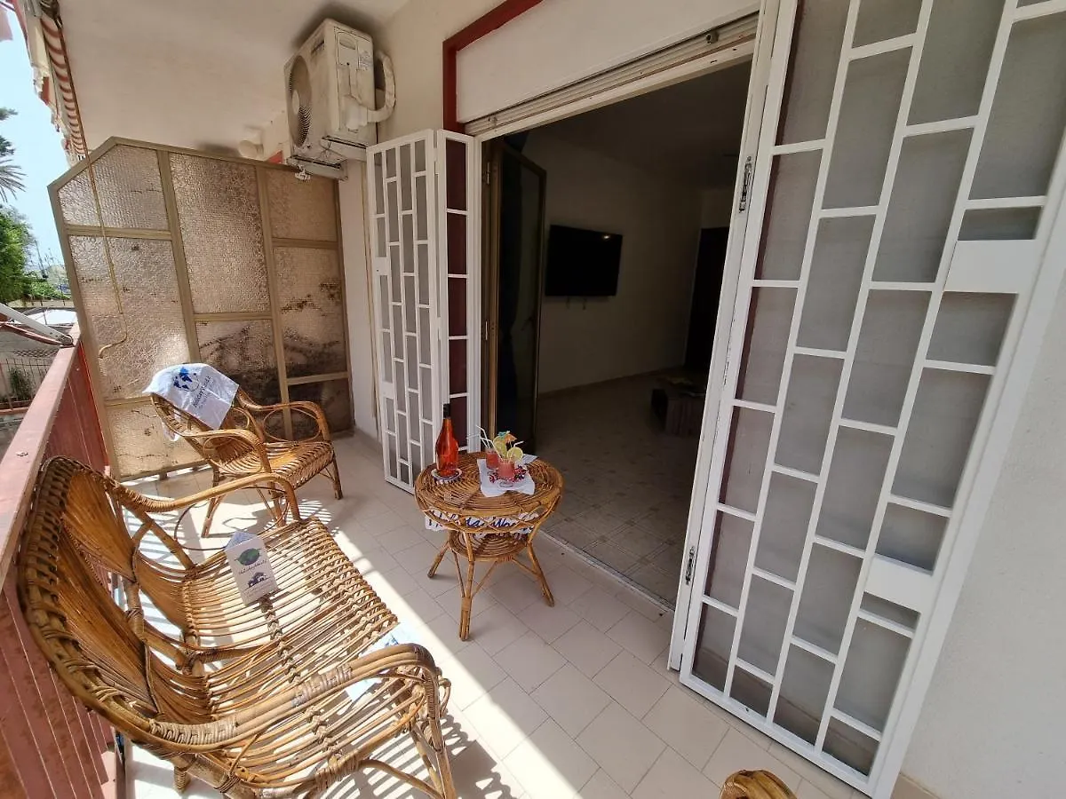 Apartment Lo Scorcio Sul Mare By Holiday World Isola delle Femmine Italy